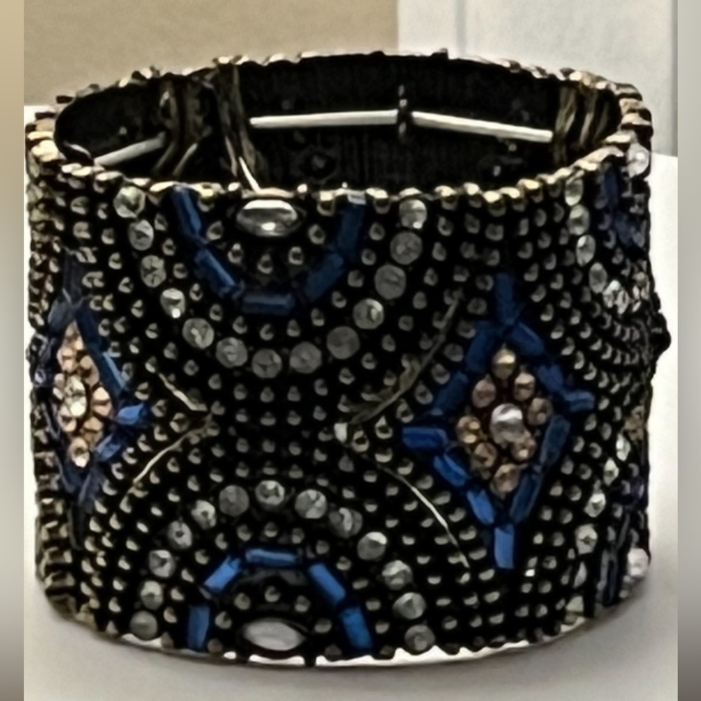 Elegant Black and Blue Beaded Bracelet NWOT